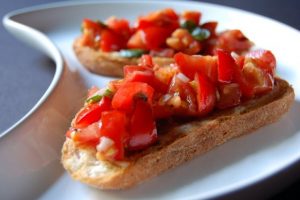 domates-ve-feslegenli-bruschetta