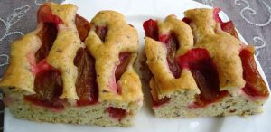 tepside-murdum-erikli-kek-plum-cake