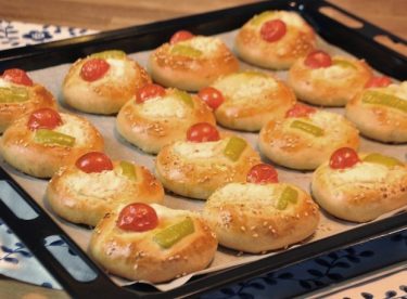 Domatesli Biberli Poğaça Tarifi – Poğaça Tarifleri