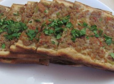 Etli Ekmek Tarifi – Hamur İşleri