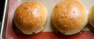 ev-yapimi-hamburger-ekmegi