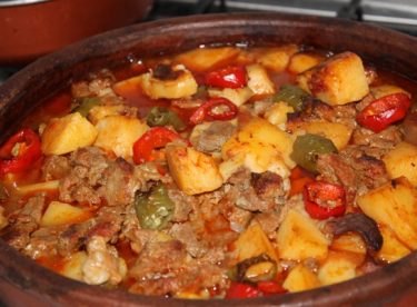 Fırında Kuzu Etli Patates Tarifi – Ana Yemek Tarifleri