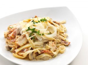 mantarli-tavuklu-fettucini-hamur-isleri