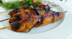 sarmal-patlicanli-sis-kebap