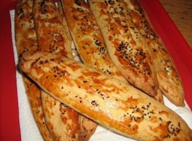 Kıymalı (Peynirli) Pide Tarifi – Börek Tarifleri