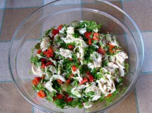 kolay-tavuk-salatasi-tarifi-salata-tarifleri