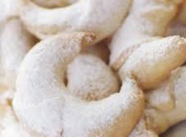 Vanilyalı Ay Kurabiyesi Tarifi – Kurabiye Tarifleri