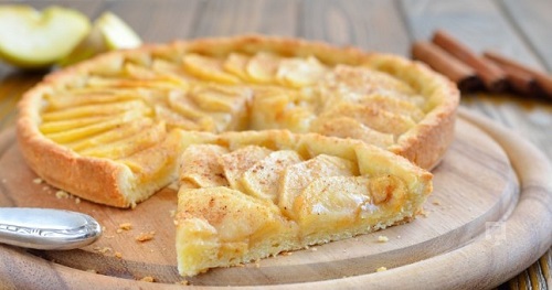 cok-kolay-elmali-tart-tarifi