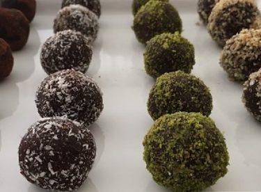 10 Dakikada Yapılan Çikolata Topları Tarifi