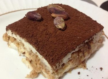 Bisküvili Elmalı Tatlı Tarifi