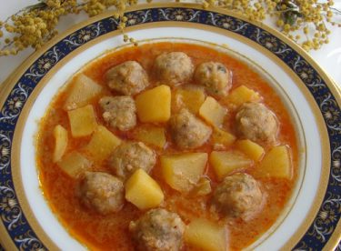 Nefis Patatesli Sulu Köfte Yemeği Tarifi