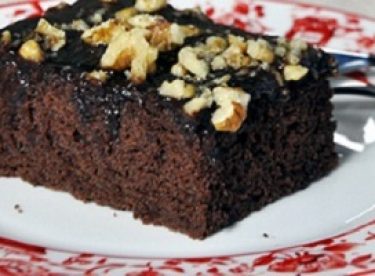 Browni Tadında Islak Kek Tarifi