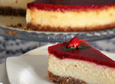 Frambuazlı Cheesecake Nasıl Yapılır?